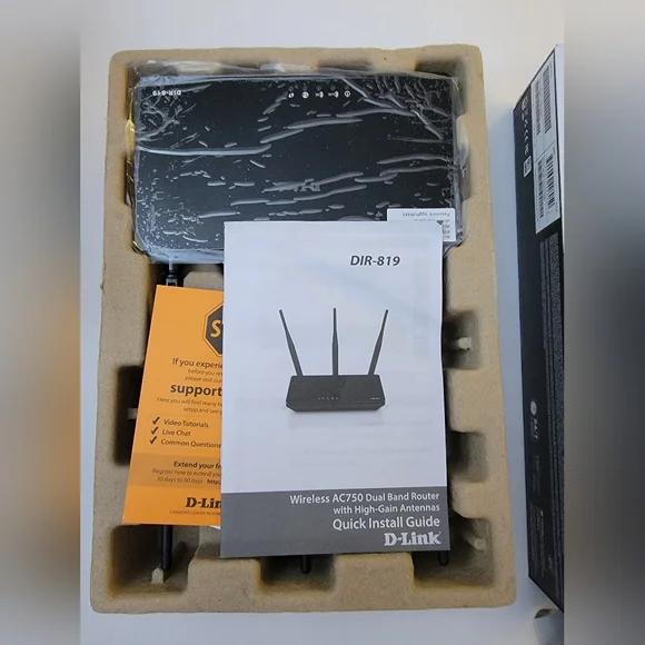 Wireless AC750 Dual Band Router - (DIR-819) - Picture 6 of 9